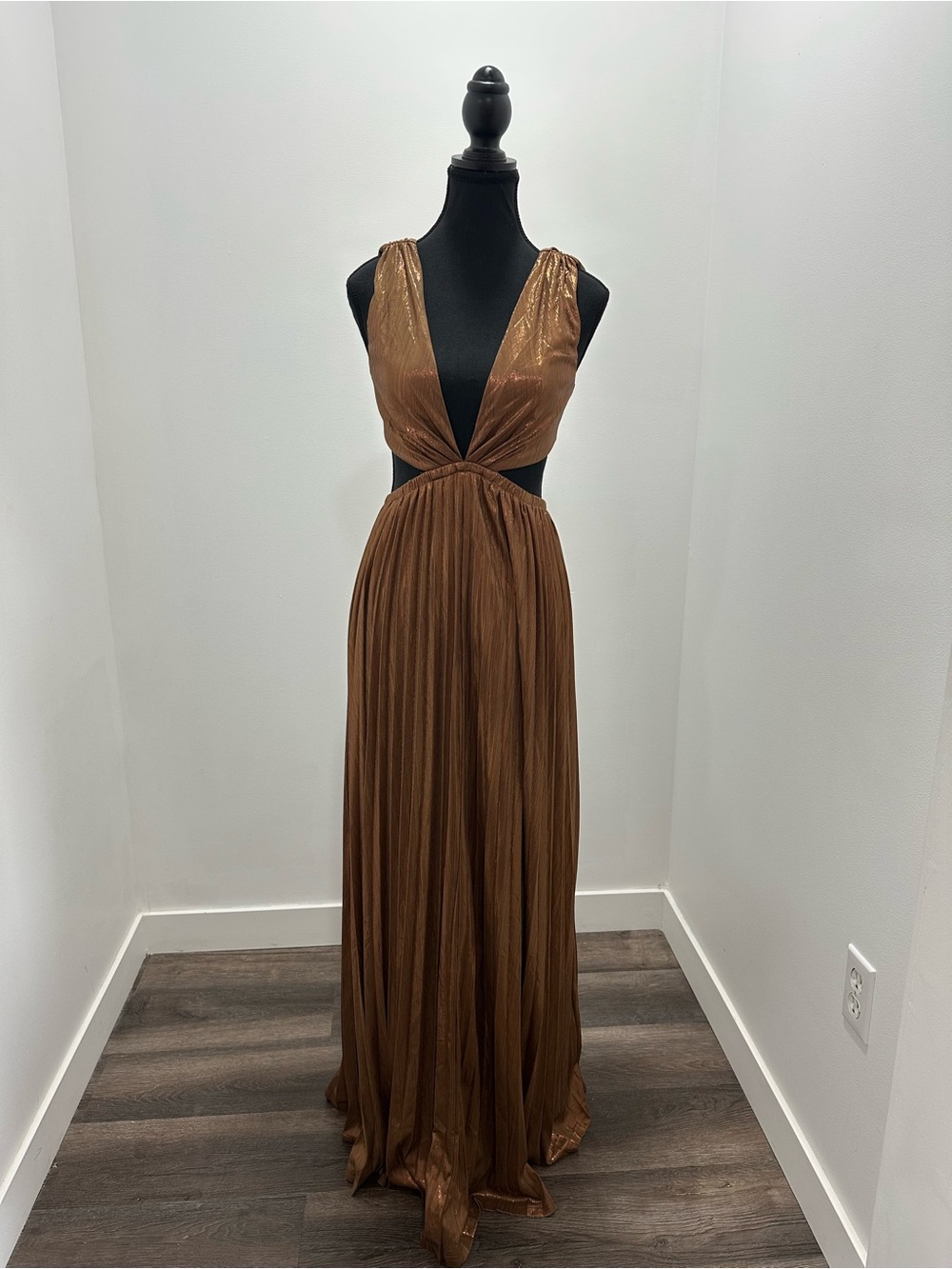 Elegant Brown V-Neck Cutout Evening Dress
